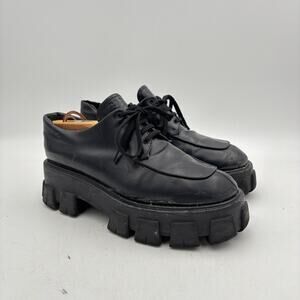 Prada men\'s wingtip, vintage look, US 9 Prada | Shoes | Prada Mens Wingtip Vintage Look Us 9 | Poshmark main image 3
